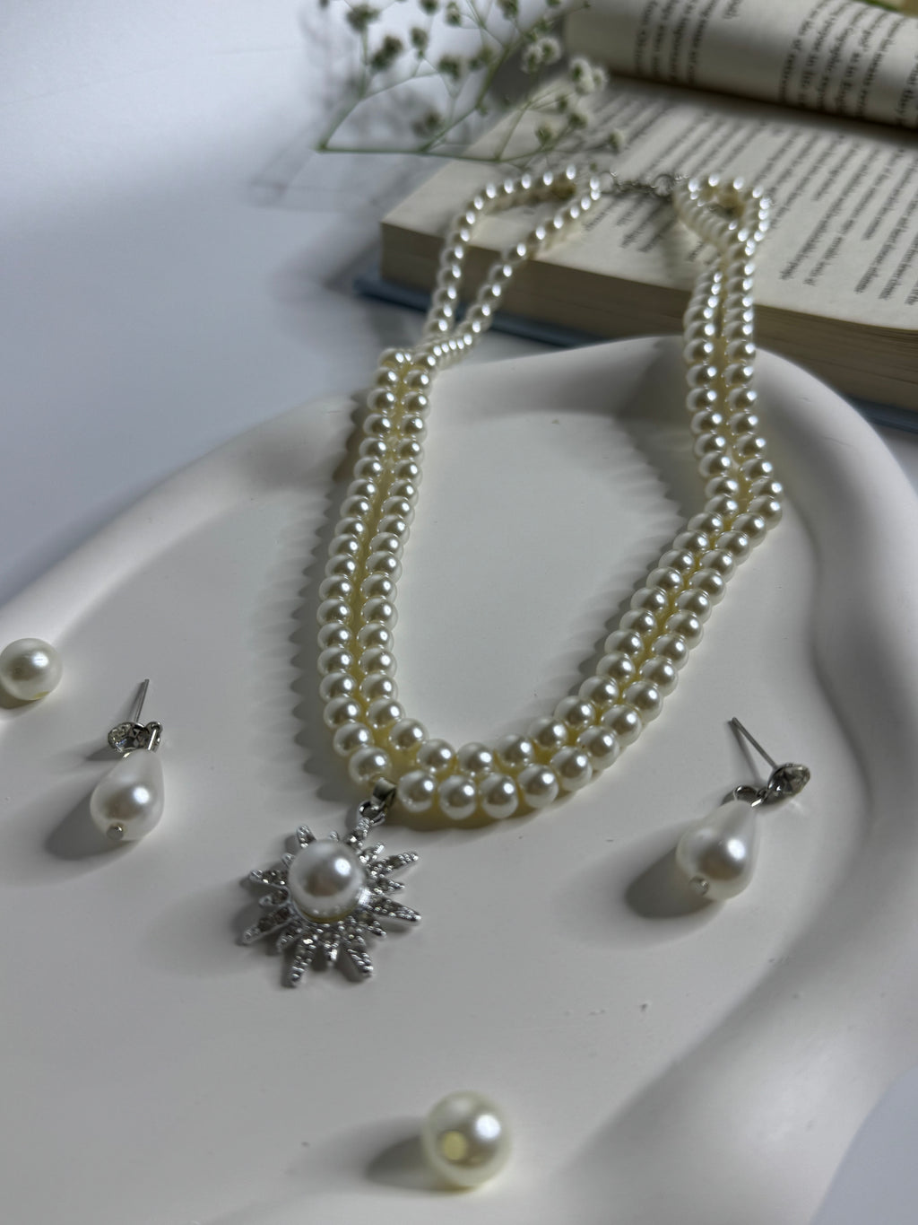 Pearl Star Pendant Necklace & Earring Set