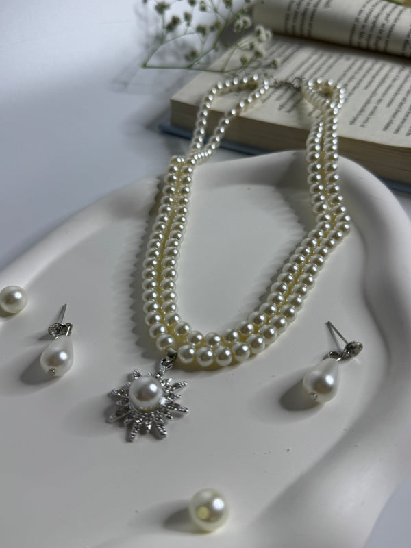 Pearl Star Pendant Necklace & Earring Set