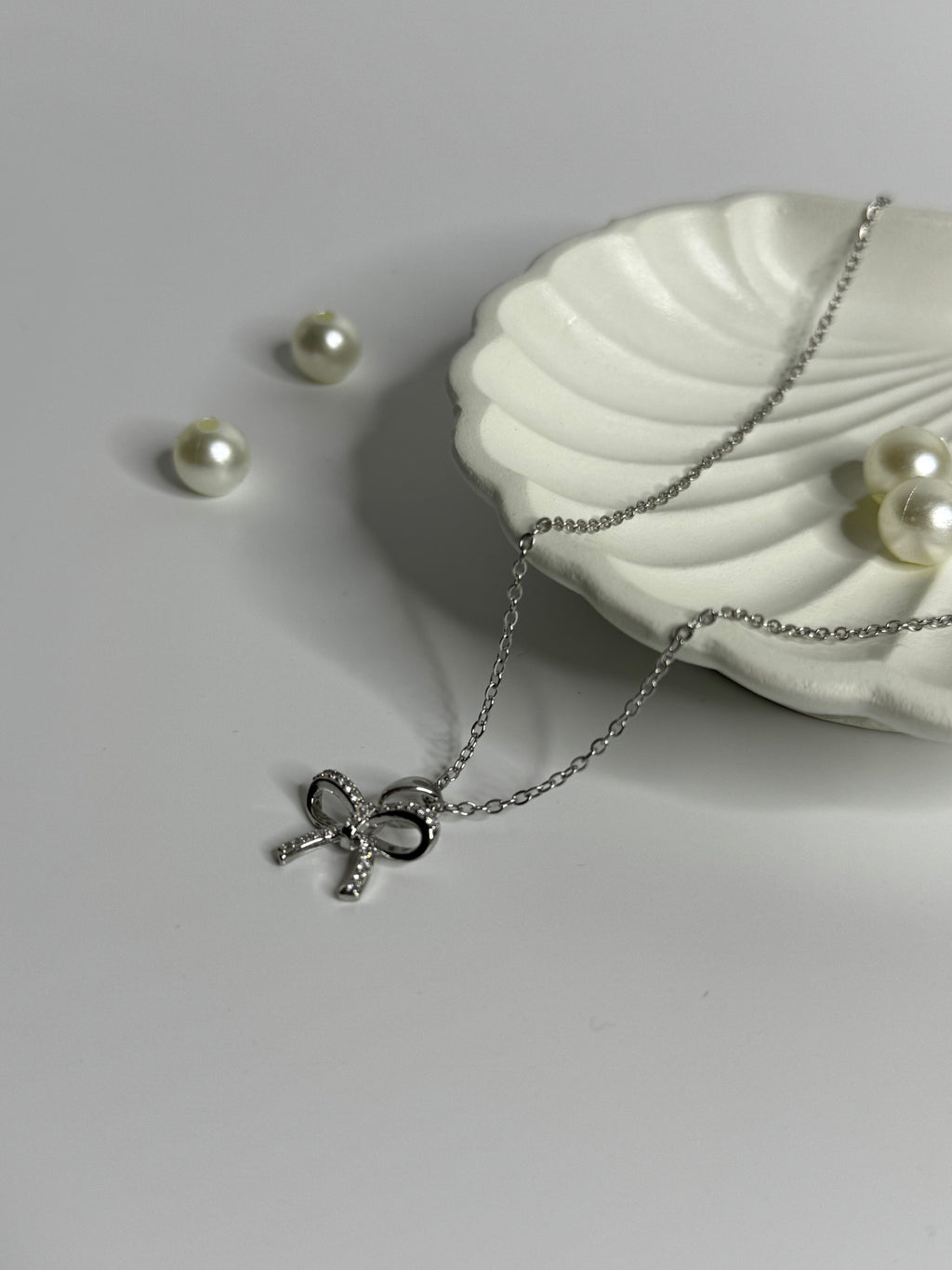Silver Elegant Bow Pendant Necklace