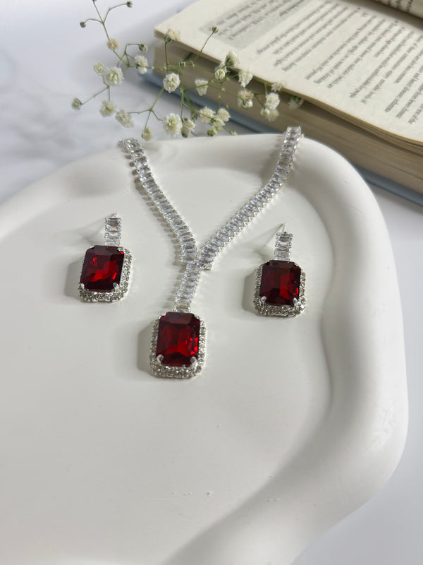 Timless Regal Necklace Set Silver & Red