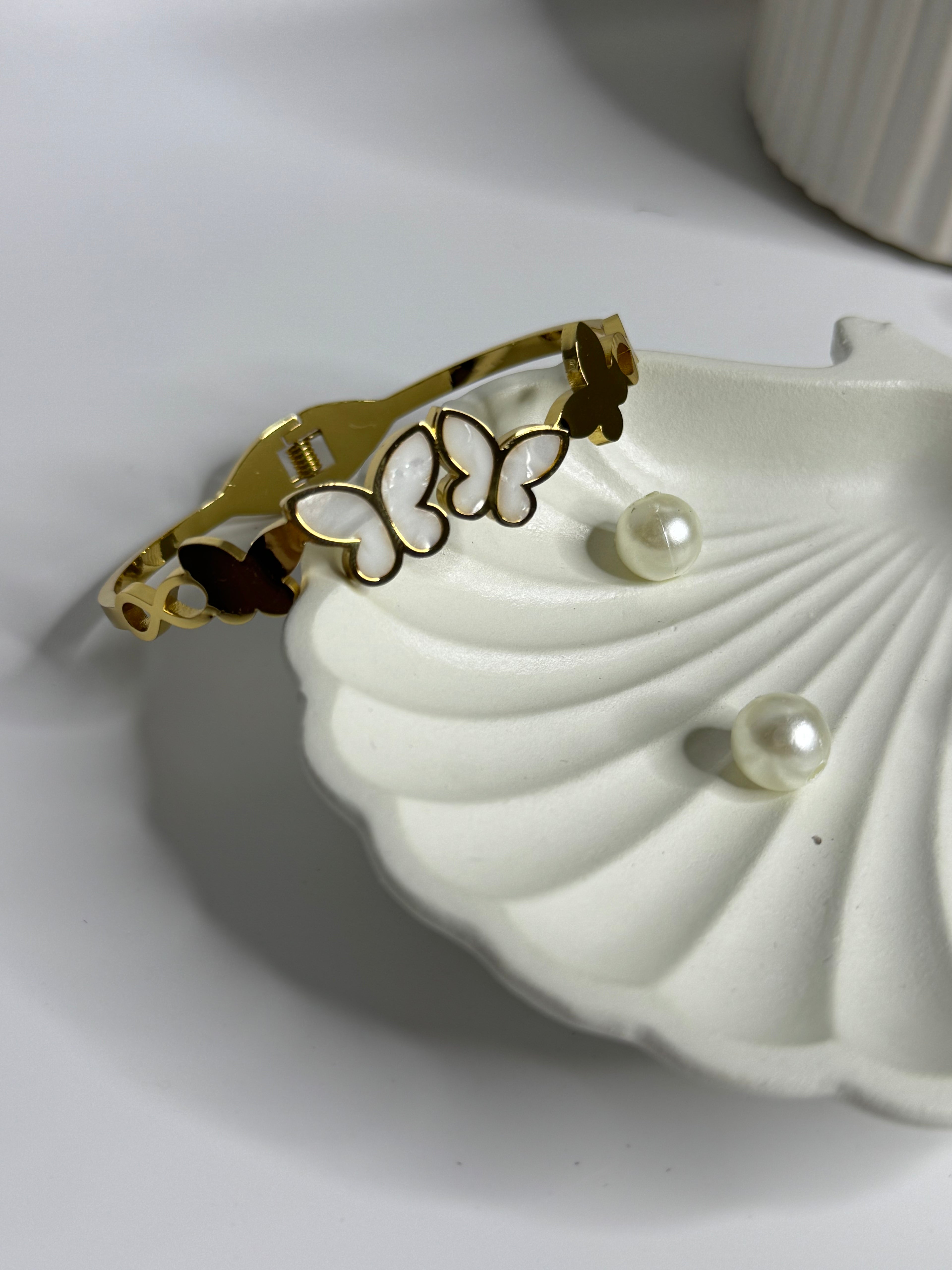 Butterfly Inlay Anti-Tarnish Bracelet