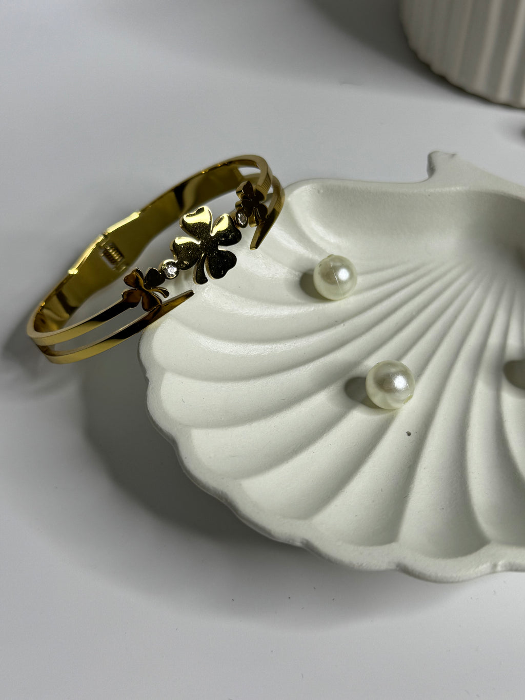 Floral Cutwork Anti-Tarnish Bracelet