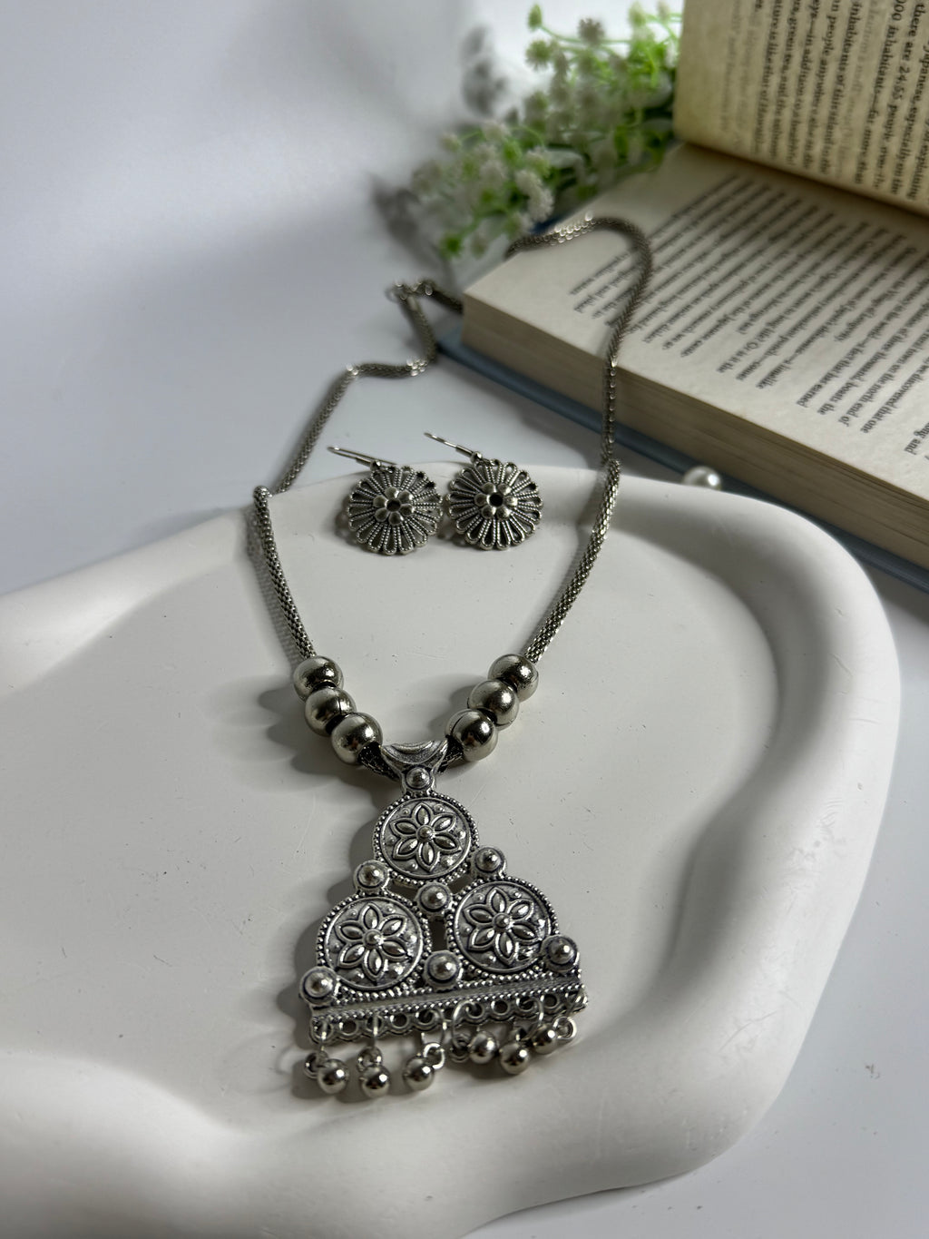 Heritage Shield Oxidised Necklace Set