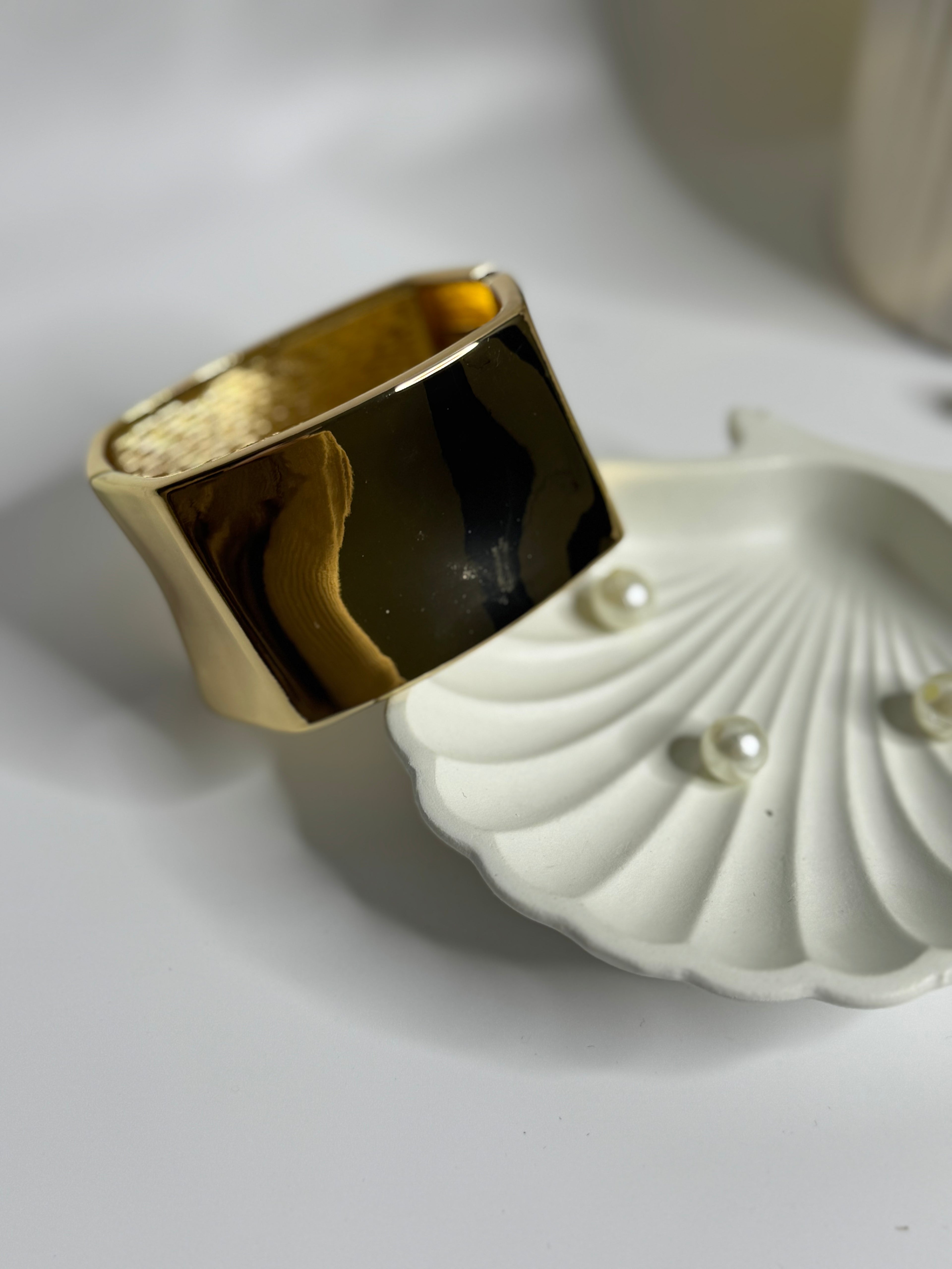 Classic Wide Anti-Tarnish Cuff