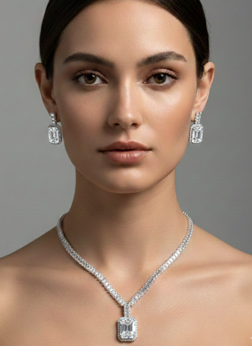 Timless Regal Necklace Set Silver