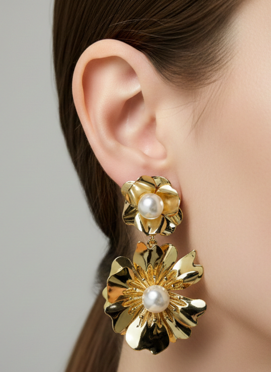Pearl Bloom Metallic Flower Earrings Gold