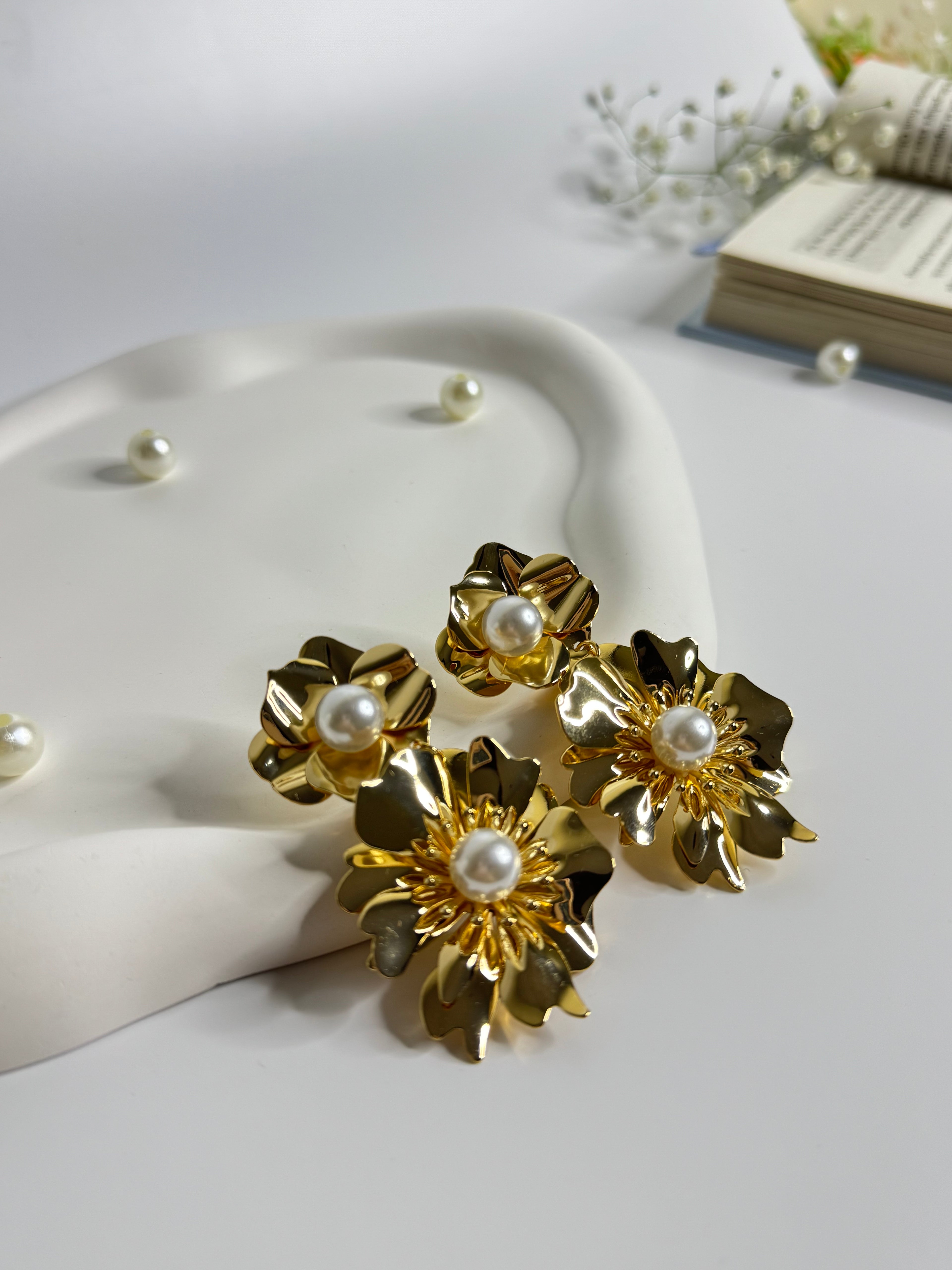 Pearl Bloom Metallic Flower Earrings Gold