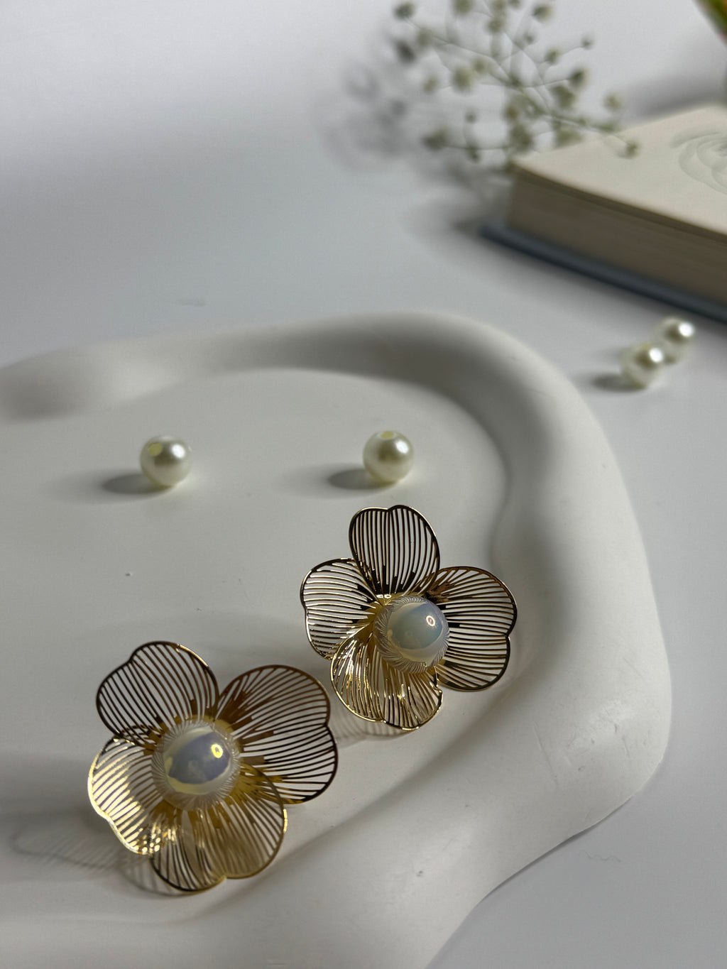 Metal Floral Pearl Stud Earrings Gold