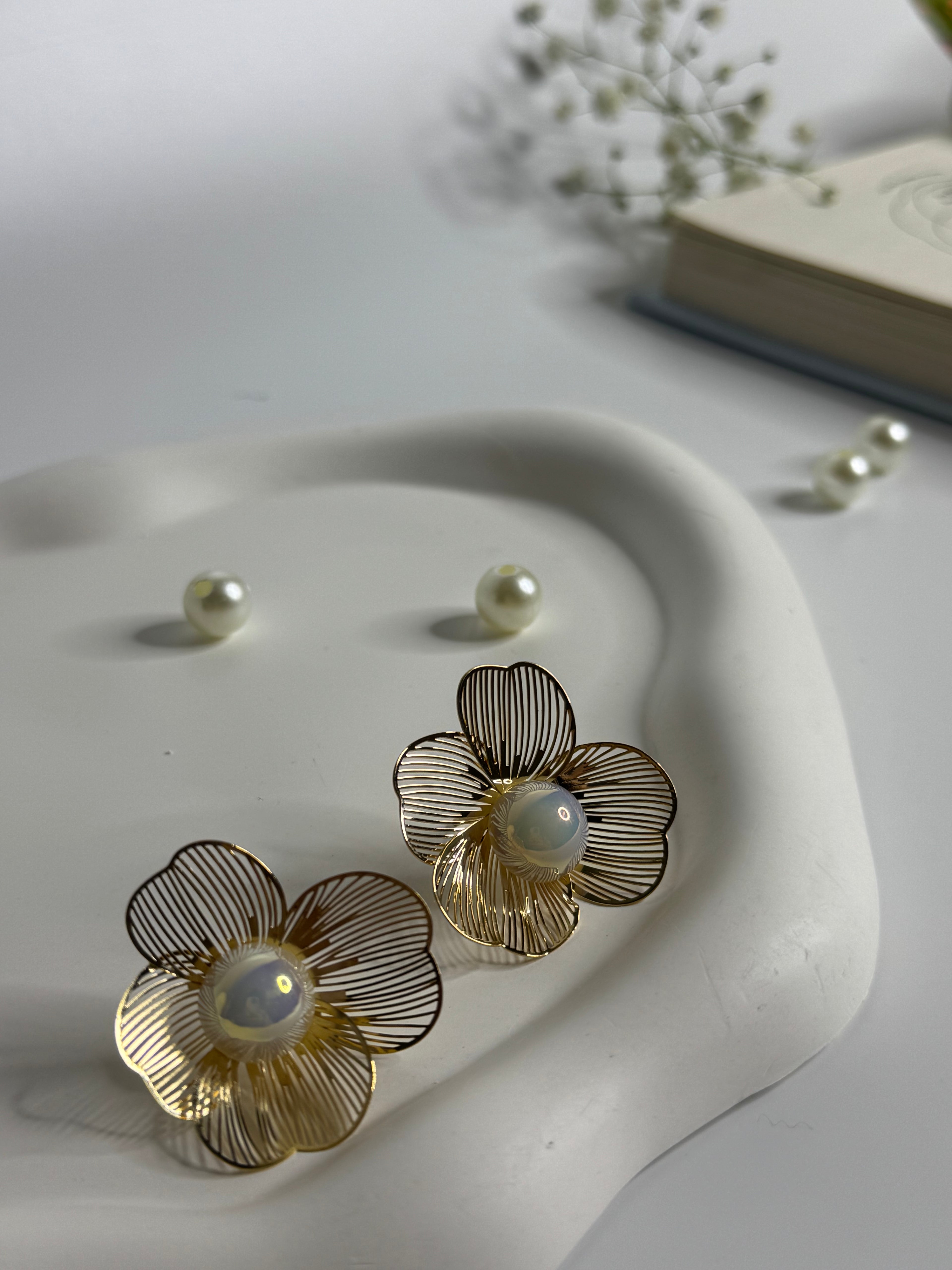 Metal Floral Pearl Stud Earrings Gold