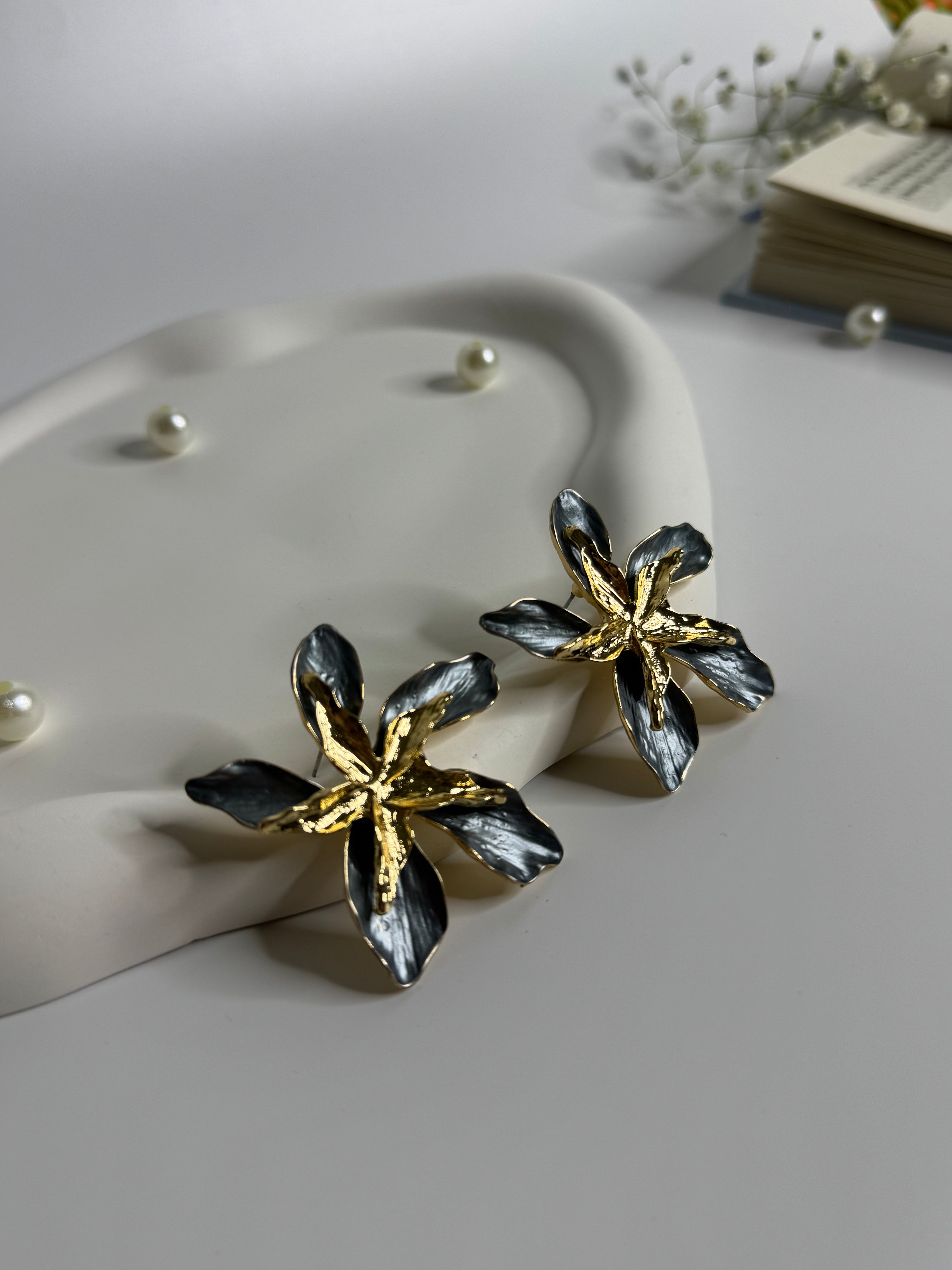 Bloom Statement Earrings Metalic