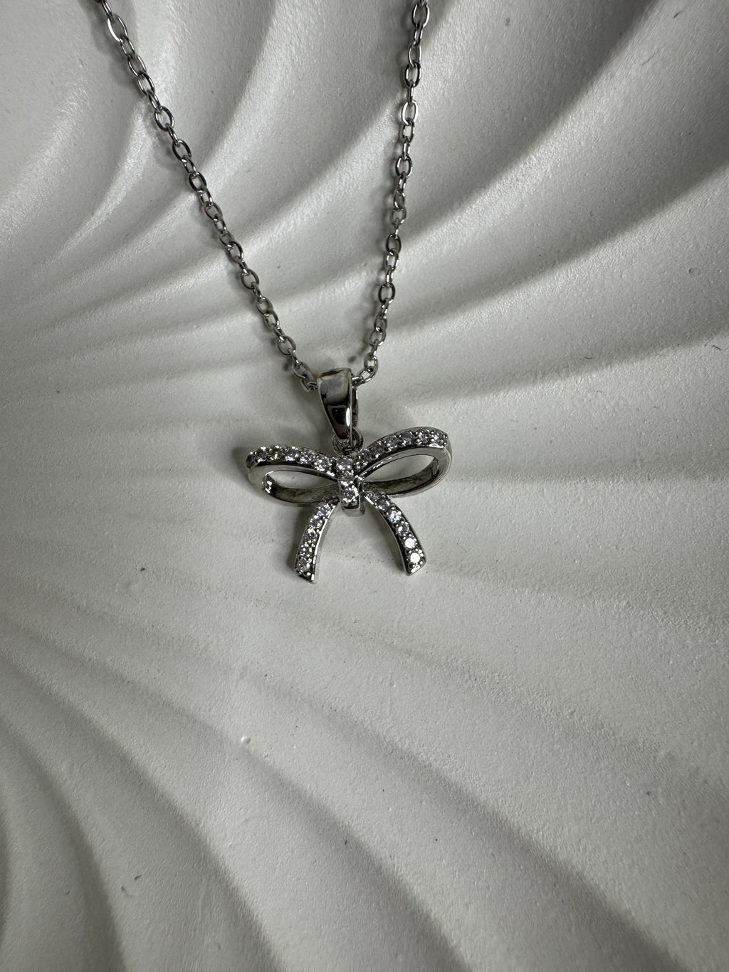 Silver Elegant Bow Pendant Necklace