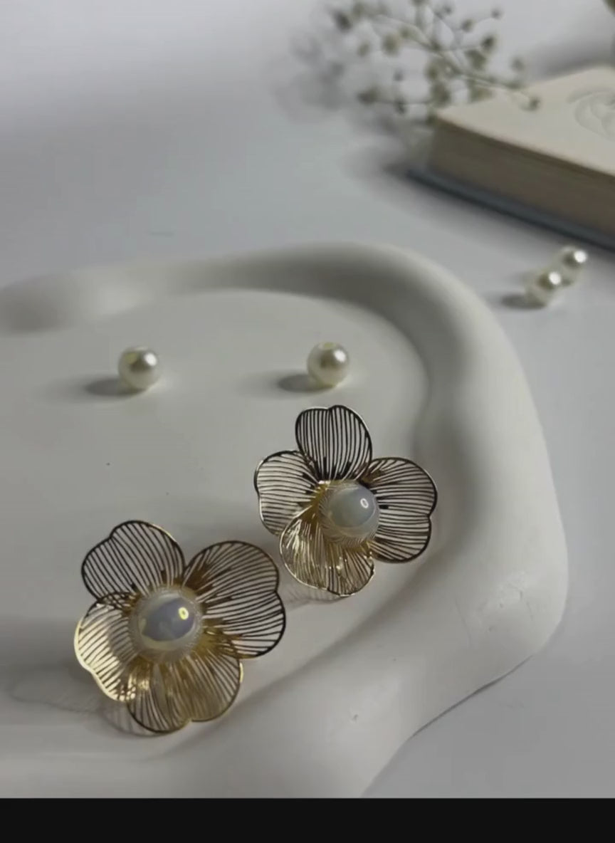 Metal Floral Pearl Stud Earrings Gold