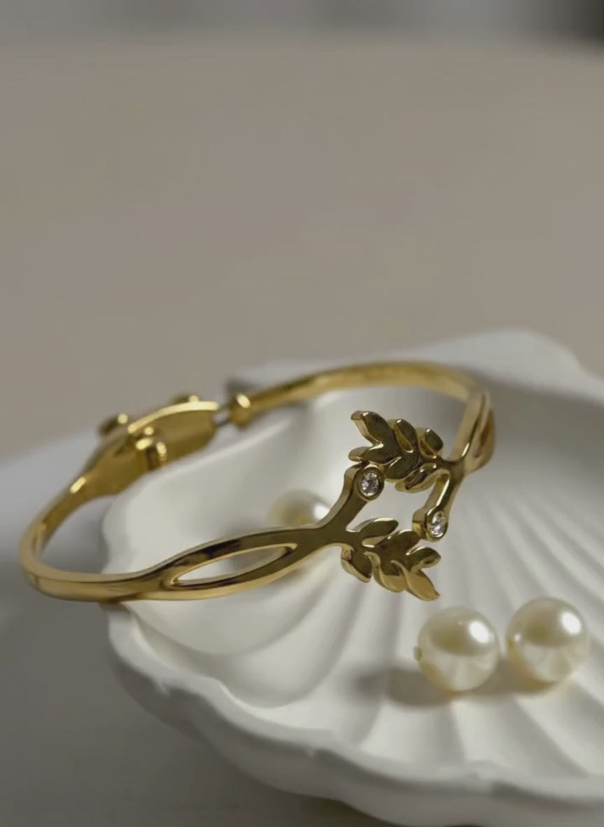Golden Leaf Anti-Tarnish Bracelet