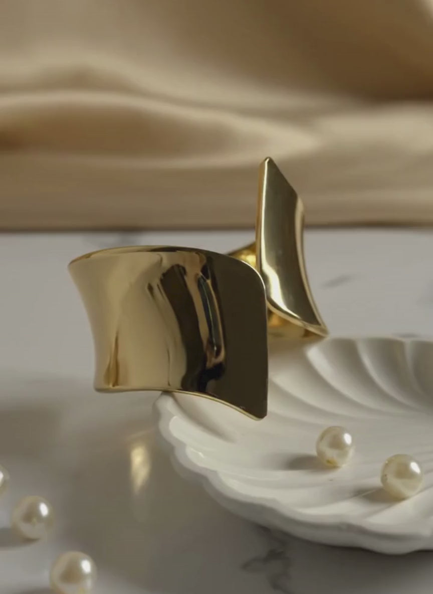 Facet Edge Anti-Tarnish Bracelet