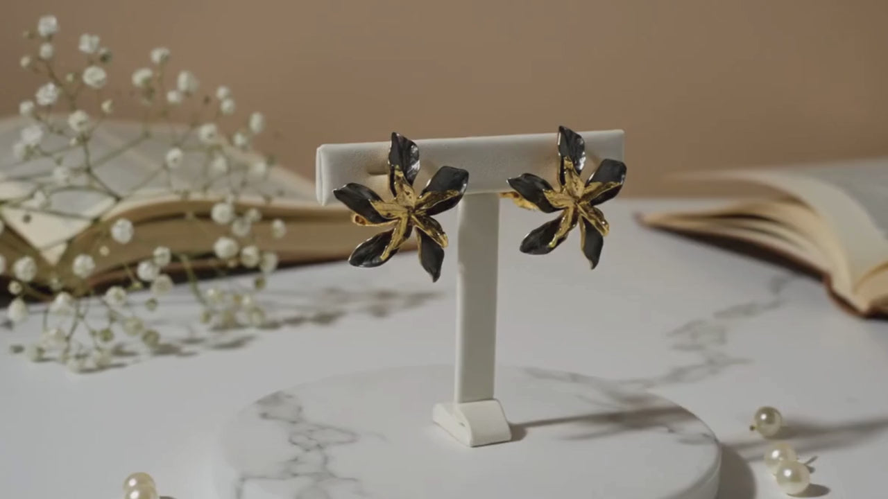 Bloom Statement Earrings Metalic