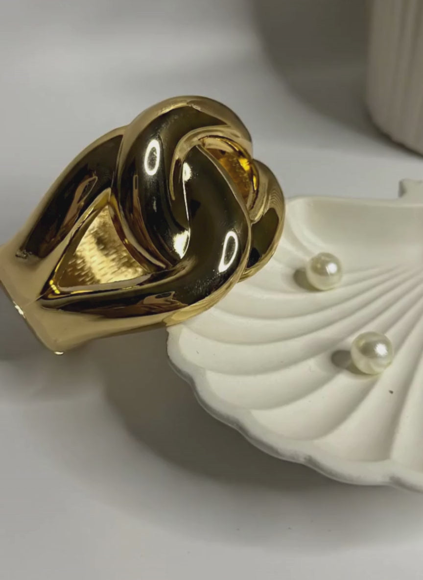 Interlock Twist Anti-Tarnish Bracelet